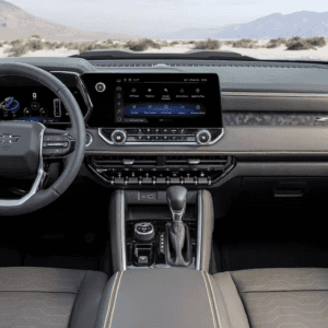 2024 Chevrolet Colorado Interior Dash View