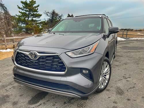 2025 Toyota Highlander Hybrid Platinum