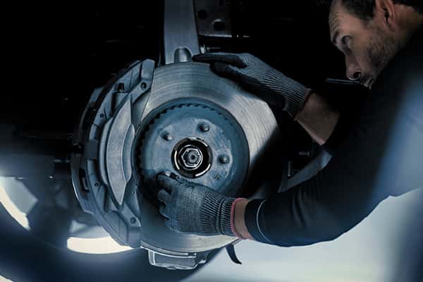 Factory trained Land Rover technician Crown Point