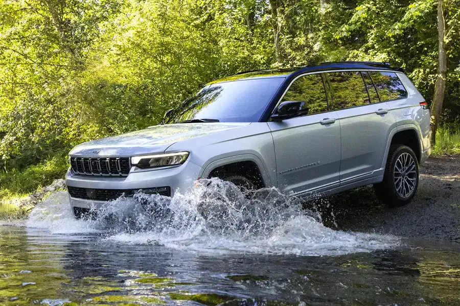 2026 Jeep Grand Cherokee L Off