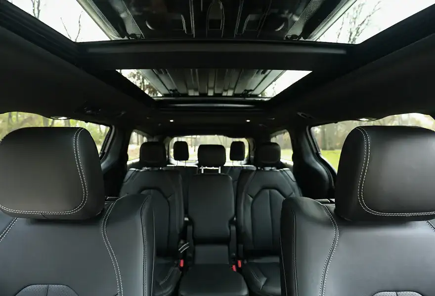 2027 Chrysler Pacifica Cabin