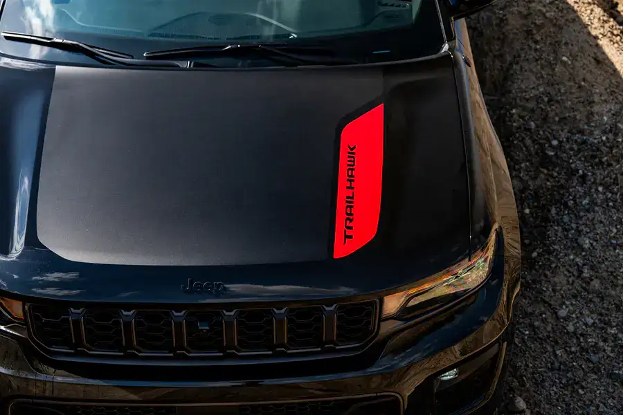 2027 Grand Cherokee Trailhawk