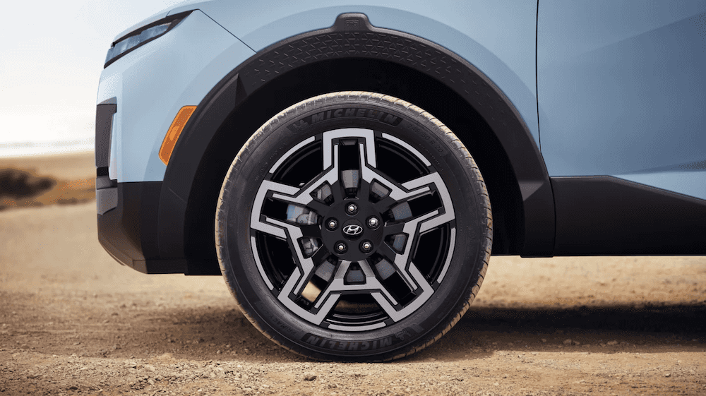 Front Wheel of Blue 2025 Hyundai Santa Cruz in Mobile, AL