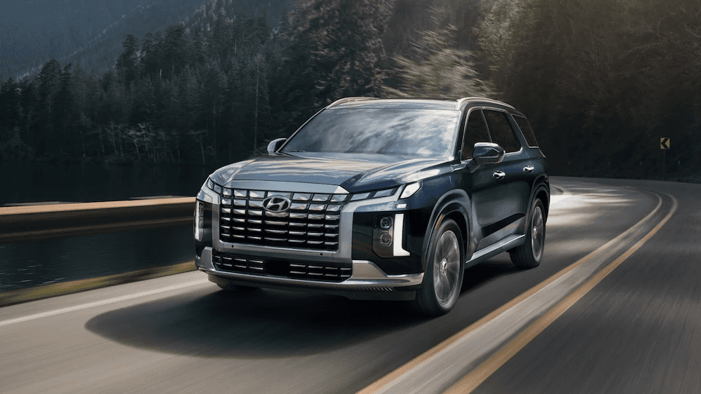  2025 Hyundai Palisade driving in Mobile, AL