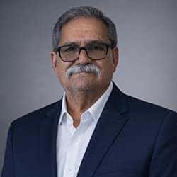 Edgar  Flores