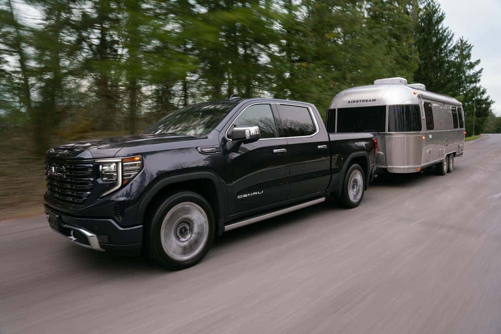 DIFFERENCE BETWEEN GMC SIERRA AND CHEVY SILVERADO visual data 2