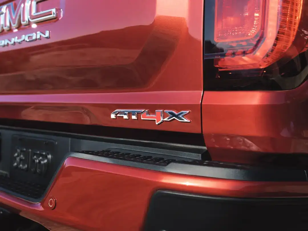 At4x 2027 gmc canyon red