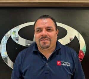 Simon  Guzman