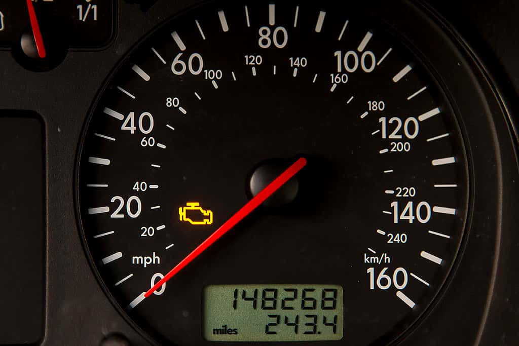 Check engine sign