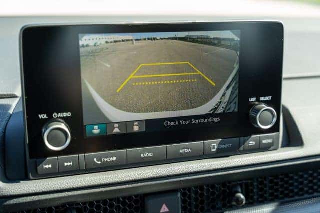 Honda CR V rearview camera display showing parking guidelines